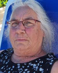 Lisa Brightwell's Instagram, Twitter & Facebook