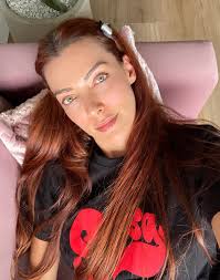 Ok pero Norma de sirena 🧜🏻‍♀️ 😍❤️ toda una diosa!!! @normaniviaoficial  #mermaid #mermaideffect #ai #normanivia #viral #fyp #parati