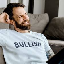 Bullish Financial Stock Market Bull to the Moon Investing Trader's Tee