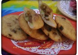 100 g wortel 100 g udang 50 g tauge 100 g kol 1 btg daun bawang 1 btr telur 150 g tepung terigu 25 g tepung beras 1/4 sdt baking powder 120 ml air minyak. Ote Ote Isi Ayam Jamur Budaya Indonesia