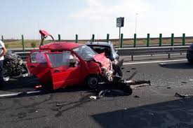 Traficul este complet blocat pe autostrada soarelui pe sensul de mers spre constanța, în urma unui accident extrem de grav, soldat cu moartea unei persoane. Sase Masini Implicate Intr Un Accident De Pe A2 Un Copil Si Trei AdulÅ£i Au Ajuns La Spital