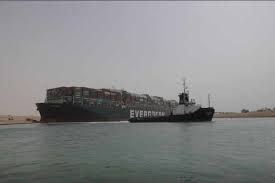 Container ship evergreen (ulcs) stuck in the #suezcanal 😳 pic.twitter.com/k8b33ofldw. Sskctobxv Dem