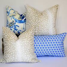 Glorioushomedecor Shared A New Photo On Etsy Chinoiserie Pillows Chinoiserie Chic Pillows