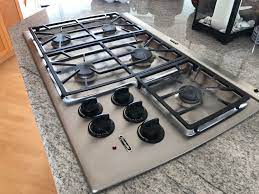 Telescopic full extension oven racks to easily move thermador is a premium appliance brand with the easily recognized star shaped burner. Thermador Stainless Steel Gas Cooktop With 5 Burners