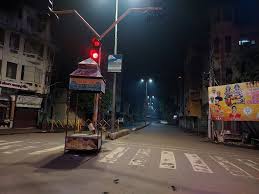 Detailübersetzungen für curfew (englisch) ins deutsch. Our Vadodara Visuals Of Today S Night Curfew Vadodara Facebook