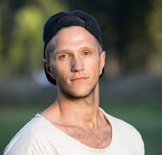 Lørdag er det premiere på HTs nest største stykke noensinne