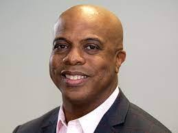 Derrick Waters's Instagram, Twitter & Facebook