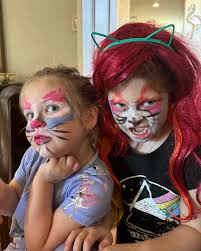 Happy birthday to Olivia, I love you! I heard somewhere that the only  person who truly knows you is your first born child since they get the raw,  confused and real you.