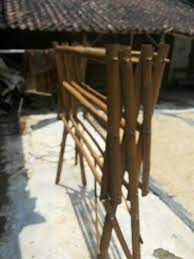 Sebagai gantinya, kamu bisa membuat jemuran sendiri di rumah dengan bermodalkan pipa paralon! Jual Jemuran Pakaian Dari Bambu 100 Cm Produksi Rumahan Kampung Di Lapak Gampangtrade Bukalapak