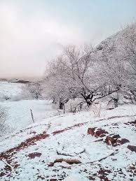 Sierra de la ventana se encuentra ubicada en la provincia de buenos aires, en argentina, continente americano. La Zona De Sierra De La Ventana Amanecio Con Nieve