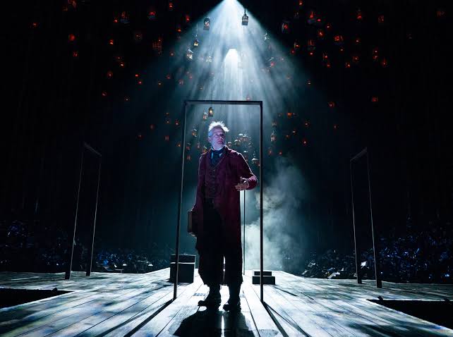 A Christmas Carol' Review: God Rest Ye Merry, Plutocrats - The New York  Times