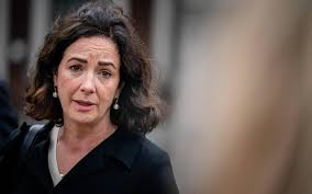 Bekijk de hele persconferentie hieronder terug. Reactie Op Neerschieten Peter R De Vries Persconferentie Driehoek Amsterdam Om 23 00 Uur Mark Rutte Naar Coordinator Terrorismebestrijding Dagblad Van Het Noorden