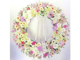 Mitcham florist is a melbourne flower company based in mitcham. Fu7 Standing Funeral Wreath Sophia Flowers Templestowe Lower Florist Vic 3107