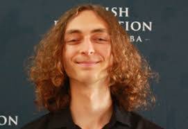 Faye Katz's Instagram, Twitter & Facebook