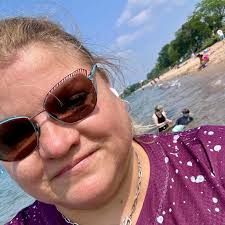 What are some recommendations for restaurants, bars, and activities in  Traverse City?