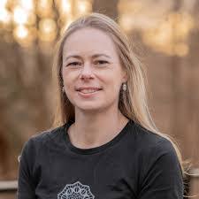 Sarah Bigelow's Instagram, Twitter & Facebook