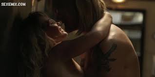 Kelli Berglund breasts scene in Heels s01e01 (2021)