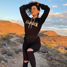 I upload videos every single day! Sssniperwolf Fanpage Street Art That Is On Another Level Facebook