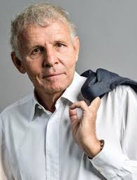C'est à l'âge de 16 ans qu'il accueille son premier enfant, une petite fille qu'il a eu avec véronique courcoux. Rencontre Avec L Auteur Patrick Poivre D Arvor 03 12 2019 Aubagne Frequence Sud Fr