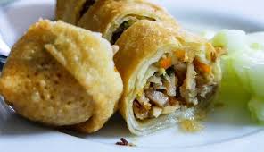 Samosa mipir dengan lumpia tetapi bentuknya segitiga. Spot Berburu Lumpia Di Jogja Kudapan Rasa Juara Yang Jadi Idola