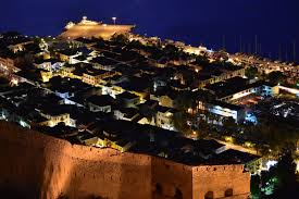 Ενας 34χρονος συνελήφθη χθες το βράδυ στο ναύπλιο, για ληστεία σε βάρος ηλικιωμένης και απόδραση κρατουμένου. Poy Pisteyeis Oti Mporeis Na Apolayseis Thn Entypwsiakoterh 8ea Toy Grafikoy Nayplioy Soy Exoyme Th Apanthsh