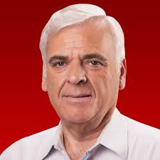 UltimoMomento Falleció esta tarde en la Ciudad de 9 de Julio, el ex  Intendente Walter Battistella. El ex Alcalde radical se encontraba grave,  internado desde hace casi un mes por un cuadro