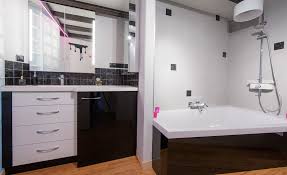 La tendenza che ha caratterizzato una ristrutturazione bagno completo ariccia in questo 2021 è quello dell'uso del legno e delle vasche a. Ristrutturazione Bagno Chiavi In Mano Tempi Costi E Consigli Tirichiamo It