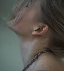 Kara Duval's Instagram, Twitter & Facebook