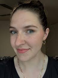 Do U have sandstone pearl shimmer in stock?