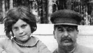 Brenda redaksive të gazetave në komunizëm", reflektime nga karantina:  Prapaskenat, pabesitë dhe miqësitë