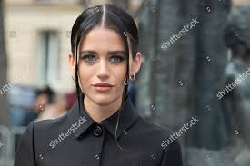 Olivia Neill Attending Miu Miu Womenswear 新闻传媒库存照片- 库存图片| Shutterstock  Editorial