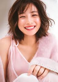 隠れ巨乳の美人芸能人まとめ！石原さとみや夏帆など盛りだくさん！ - RENOTE [リノート]