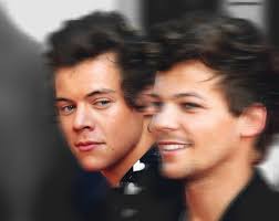 iconic larry moments (basically harry looking lovingly at louis)