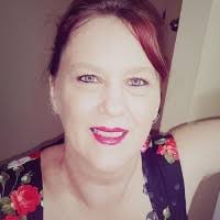 40+ "Robyn Small" profiles