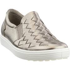 Featuring the fluidform™ technology, this lightweight women's sneaker provides cushioning and rebound with every step. Ecco Slip On Sneakers Womens Online