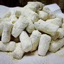 Bukan sahaja bulan syawal yang disambut meriah, ada sesetengah orang juga menyambut ketibaan ramadhan dengan sangat meriah. Kuih Tradisional Batang Buruk 450g Sedap Produk Orang Kampung Shopee Malaysia