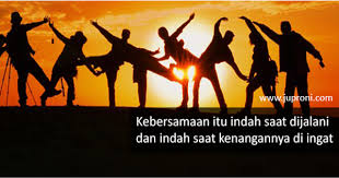Tak peduli ke mana kita mengembara, mereka selalu menarik kita untuk dekat dengan orang yang kita cintai dan menarik hati kita kembali ke rumah. 50 Kata Kata Bijak Tentang Kebersamaan Juproni Quotes