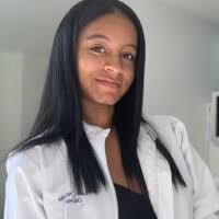 Aura Escobar's Instagram, Twitter & Facebook