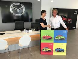 Wählen sie km für eine sortierung nach entfernung von ihrem standort und sie sehen sofort die am nächsten gelegenen filialen von santander. 50 Jahre Auto Rott Hr Bonaita Santander Consumer Bank Mazda Finance