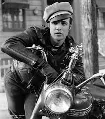 Выдающийся американский актёр театра и кино. 10 Nesha Koito Mozhe Bi Ne Znaete Za Marlon Brando Momichetata Ot Grada