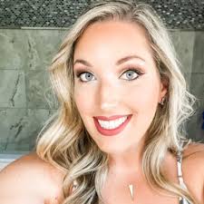 Jessica Petro's Instagram, Twitter & Facebook