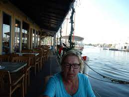 690 dodecanese boulevard, tarpon springs, fl 34689. Schwarzer Gieriger Rabe Auf Gelaender Picture Of Dimitri S On The Water Greek Restaurant Tarpon Springs Tripadvisor
