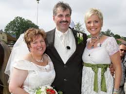 Neben heimlichkeiten und eklats erleben die zuschauer natürlich auch die große liebe inklusive nachwuchs, hochzeit und. Bauer Sucht Frau Hochzeiten Alle Paare Seit Staffel 1 Liebenswert Magazin