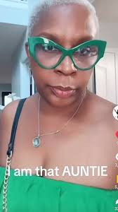 Aunt Sandi is a baddie!