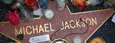 At once evocative and enigmatic, the name michael jackson one also presents a paradox: Zum Funften Todestag Wieder Rosen Am Grab Von Michael Jackson