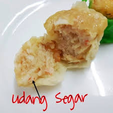 Berbahan dasar udang dan ayam yang dibungkus dengan menggunakan kulit siomay, merupakan ciri khas dari hidangan ini. Tips Berniaga Coastal Dim Sum Coastal Dim Sum