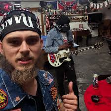 Yet another insane video shoot last night!🤟🏻🔥 can't wait for you guys to  see what we've been working on. Really gonna change everything.