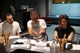 Aile özlemi çeken ve yalnızlıktan bunalmış olan aykut. Aykut Eniste 2 Filminin Cekimleri Basliyor Aykut Eniste 2 Oyunculari Kimler