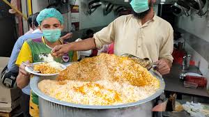 Chatpati, masala wali biryani is the people's choice. Fresh Masala Biryani Special Chicken Biryani At Street Food Of Karachi Pakistan Youtube