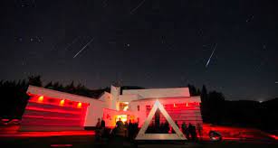 With very fast and bright meteors, perseids frequently leave long wakes of light and color behind them as. Perseids Astrolab Du Parc National Du Mont Megantic